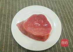 番茄煮牛肉的做法图解1