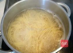 萨拉米红酱意面的做法图解6