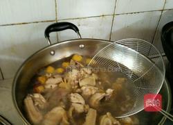 板栗焖鸡的做法图解3