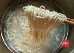 家常火腿炒面的做法图解3