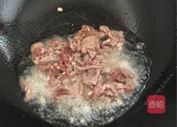 牛肉炒花菜的做法图解5