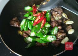 秋葵炒键子肉的做法图解7