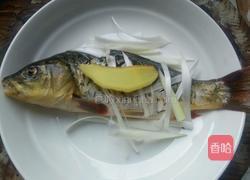 红烧小鲤鱼的做法图解4