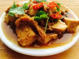 猪肘肉烩豆腐