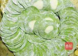 白菜（财）水饺的做法图解1