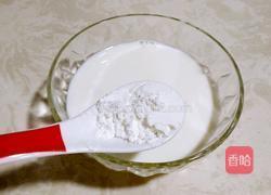 蛋清炒牛奶的做法图解3