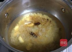 阿胶银耳羹的做法图解2