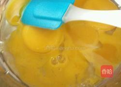 菜汁蛋糕的做法图解3