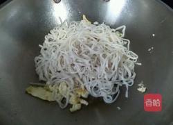 老干妈鸡蛋炒面的做法图解6