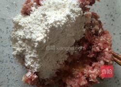 炸肉丸的做法图解2