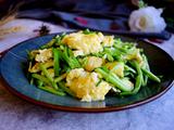 韭菜梗炒鸡蛋