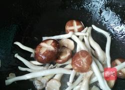 菌菇蝴蝶面的做法图解3