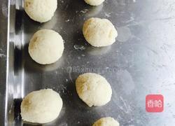 蛋黄莲蓉月饼的做法图解4