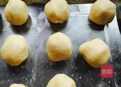 蛋黄莲蓉月饼的做法图解7