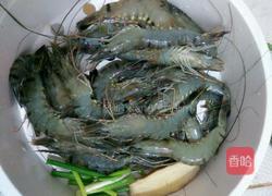 炒鲜虾的做法图解1