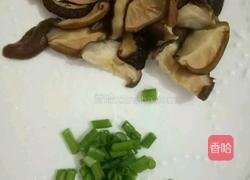 花甲香菇汤的做法图解2