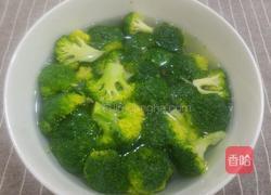 西兰花炒山药的做法图解1