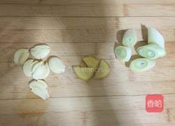 炸鸡肉的做法图解1