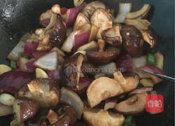 小鸡炖蘑菇的做法图解4