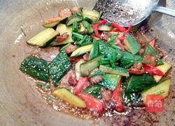 黄瓜皮炒肉的做法图解10