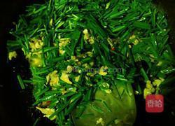 蛤蜊炒韭菜的做法图解5