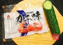 凉拌黄瓜蟹肉丝的做法图解1