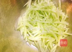 凉拌黄瓜蟹肉丝的做法图解2