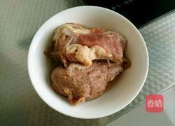 番茄土豆牛肉的做法图解1