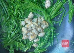韭菜炒蛤蜊的做法图解8