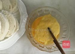 蛋煎馒头的做法图解2