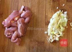 红蘑炒土豆片的做法图解4