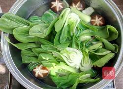 小白菜炒香菇的做法图解4