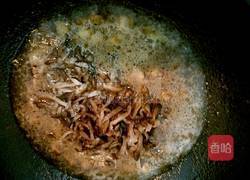 榛蘑杂焖五花肉的做法图解11