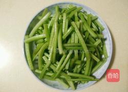 凉拌红薯茎的做法图解2
