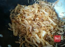 豆芽肉丝焖饼的做法图解6