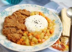 黄金咖喱鸡排饭