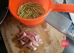 豆角肉丝炒面的做法图解2