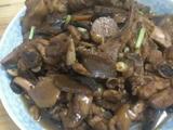 菜脯焖鸡肉