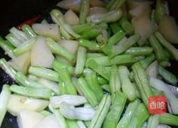 四季豆烧土豆的做法图解10