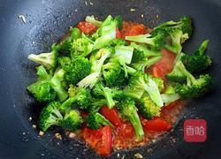 番茄酱炒西兰花的做法图解7