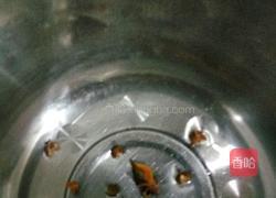 萝卜玉米炖棒骨的做法图解3