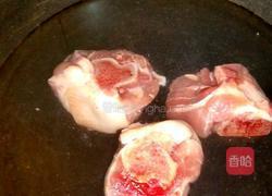 萝卜玉米炖棒骨的做法图解4