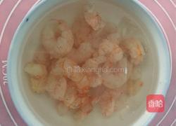 黄瓜虾仁汤的做法图解2