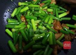 蒜苗炒鸡肉的做法图解8