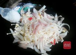 洋葱炒金针菇的做法图解3