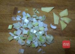 红烧鸡块面的做法图解2