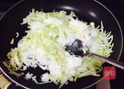 卷心菜炒饭的做法图解6