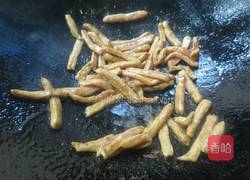 青椒香干肉丝的做法图解7