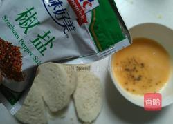 椒盐鸡蛋馒头片的做法图解2