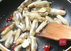 辣酱紫苏炒蛏子的做法图解3